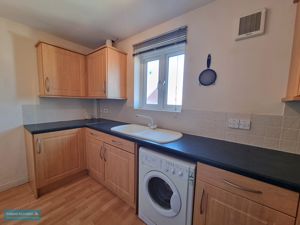 Kitchen- click for photo gallery